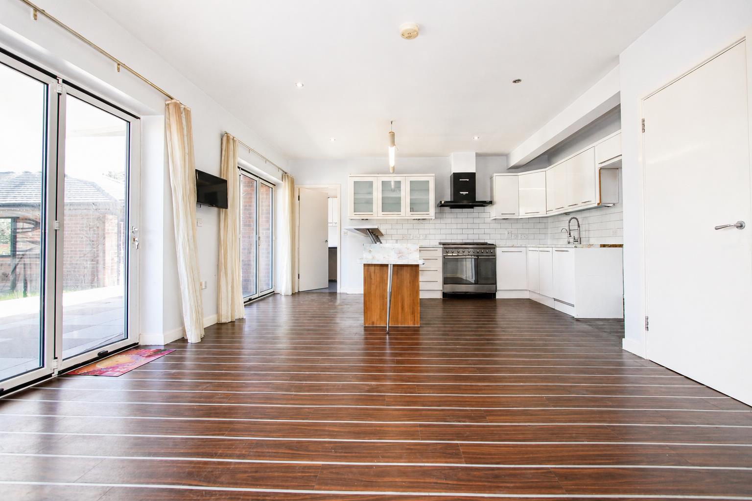 Roundwood Way, Banstead